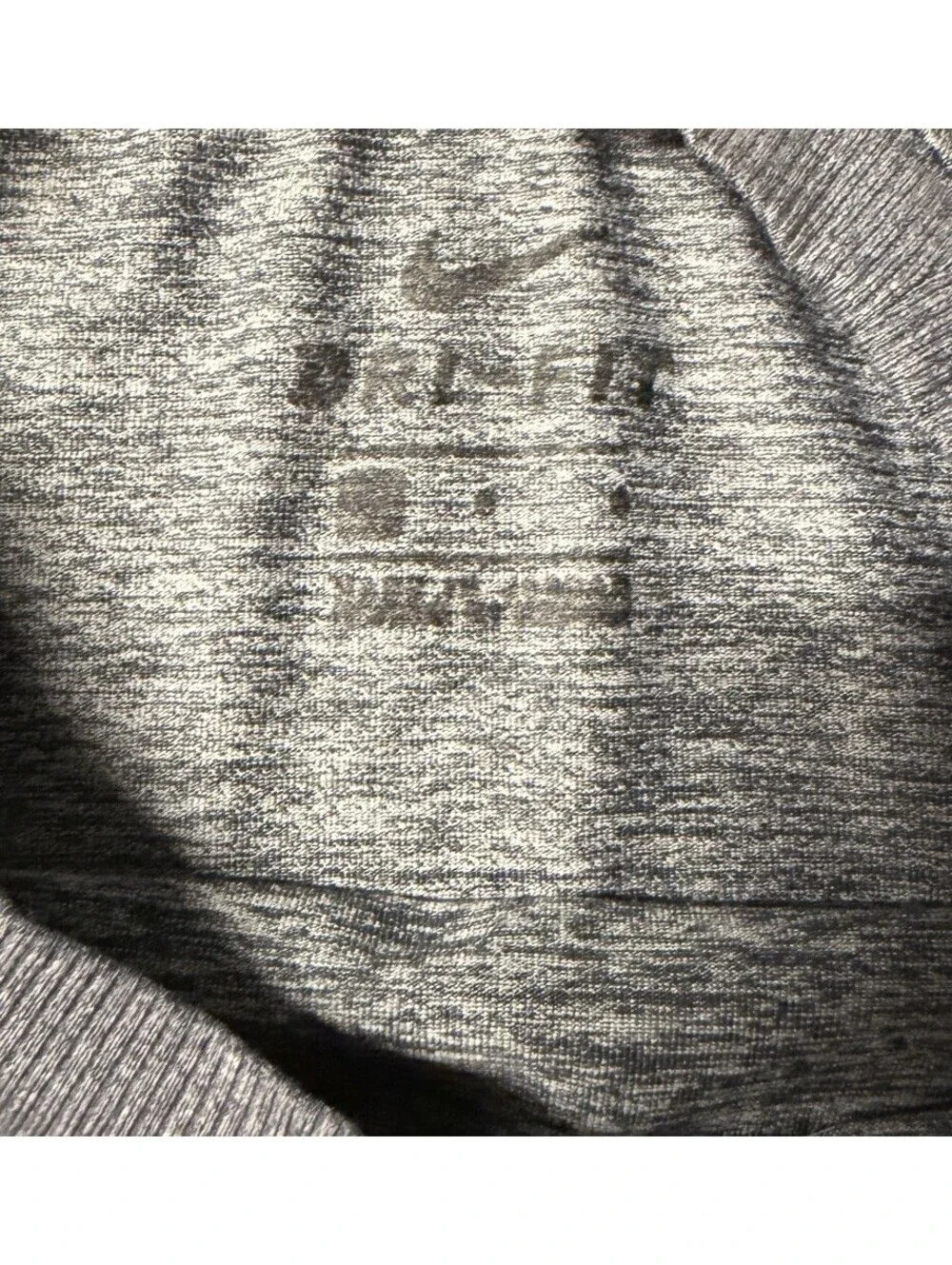 Nike Running Dri-FIT Men’s Gray Long Sleeve Performance Shirt Size L